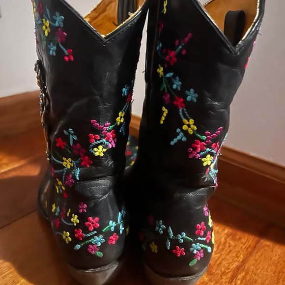 Old Gringo Black Floral Embroidered Heeled Boots - Picture 2 of 4